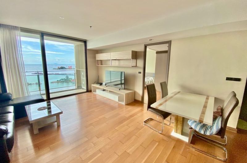 For rent: Marina Bayfront Condo, Sriracha, fully furnished, with furniture, next to the sea.