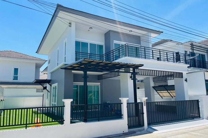 Second-hand detached house in Sriracha, Crystal Plus Project, Sriracha, Chonburi