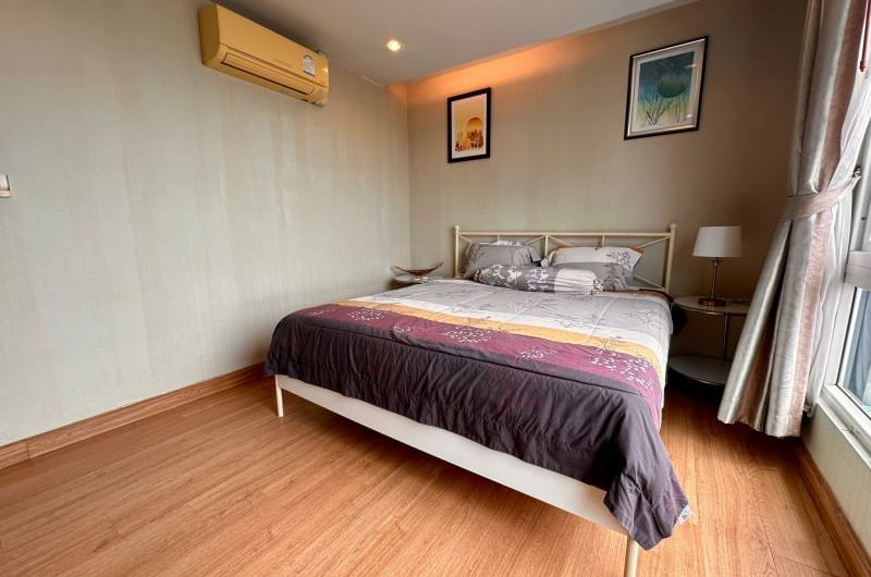 Ladda Condo View for rent in the heart of Sriracha city. Near Robinson Sriracha Department Store