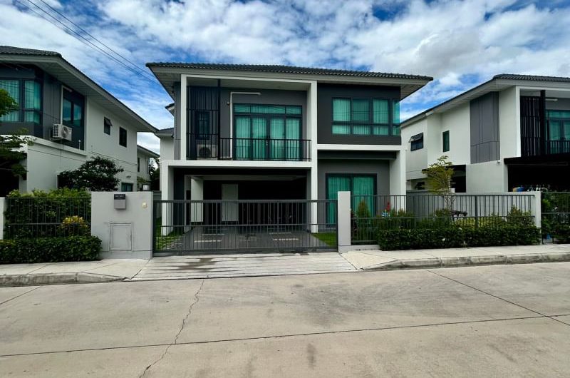 Second-hand detached house in Sriracha, Supalai Pride Project, Sriracha, Chonburi