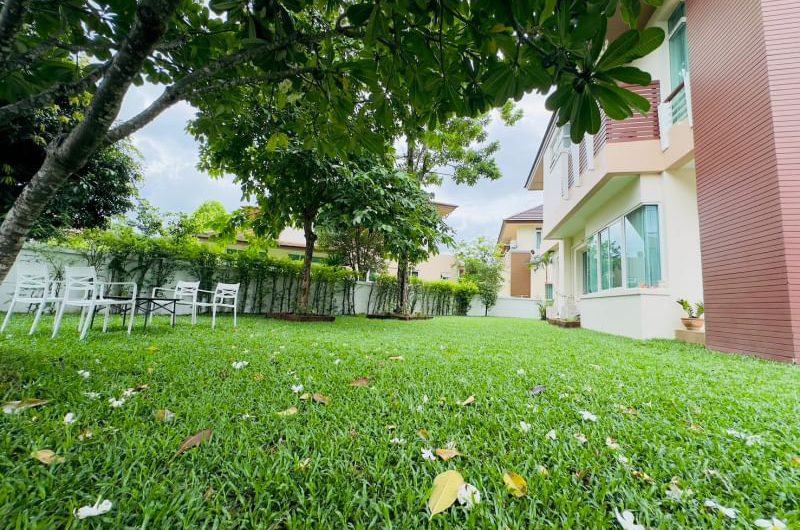 Beautiful house in Sriracha Decorated with furniture, The Boulevard Sriracha Project, Chonburi.