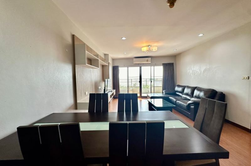 For rent Eastern Tower Condo, in the heart of Sriracha, fully furnished, ready to move in