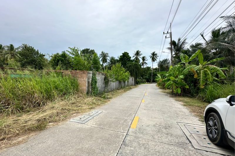 Land for sale in Takhian Tia, Bang Lamung, beautiful plot, good location, near Laem Chabang