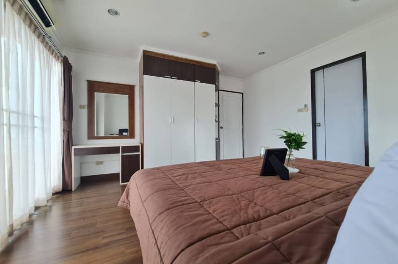 Condo for sale Sriracha Bayview, city center, beautiful room, fully furnished, move in Ready