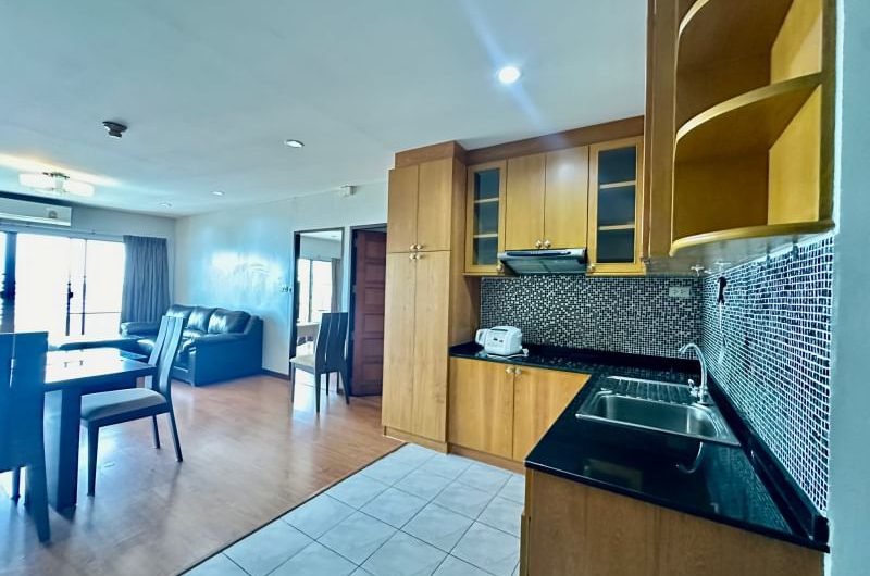 For rent Eastern Tower Condo, in the heart of Sriracha, fully furnished, ready to move in