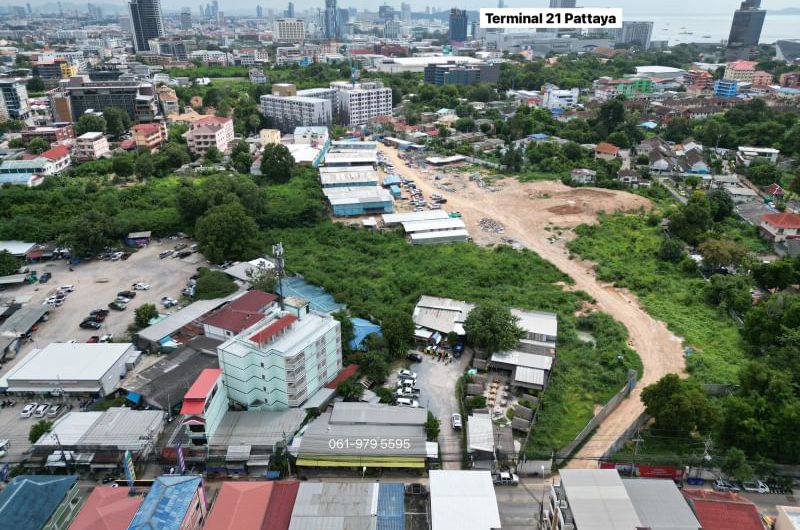 Land for sale in Na Kluea, beautiful plot, Soi Phothisan, prime location, business area, surrounded by various projects.