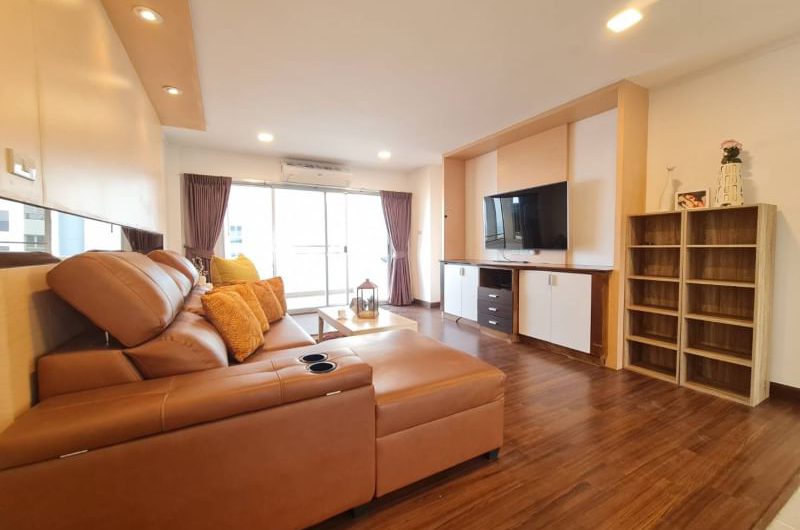 Condo for sale Sriracha Bayview, city center, beautiful room, fully furnished, move in Ready