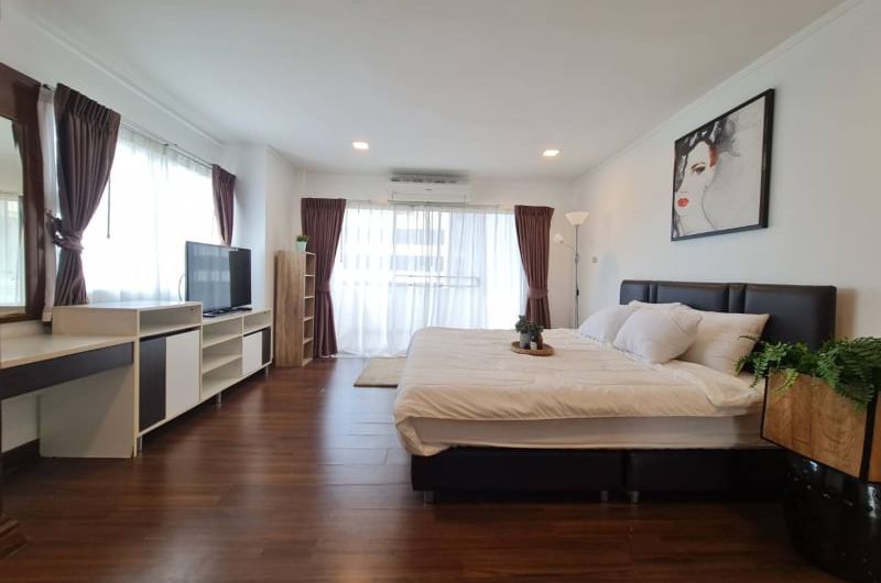 Condo for sale Sriracha Bayview, city center, beautiful room, fully furnished, move in Ready