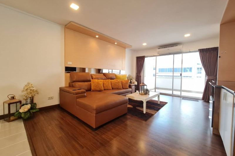 Condo for sale Sriracha Bayview, city center, beautiful room, fully furnished, move in Ready