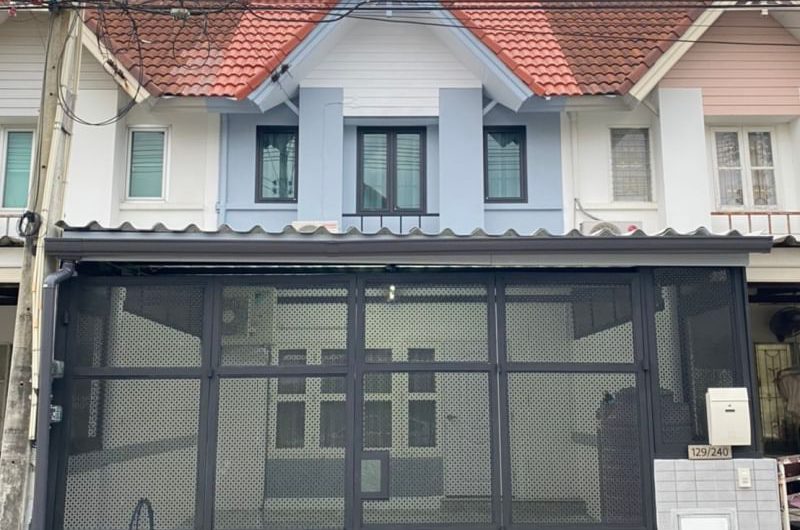 Townhouse for sale, renovated, Hometown Sriracha Village, a nice project on Nong Yai Bu Road