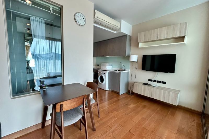 For sale, for rent Marina Bay Front, a seaside condo in the heart of the city, good location, near tourist attractions in Sriracha.