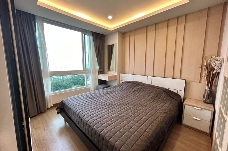 Ladda Condo View for rent, beautiful room, fully decorated, with furniture, good location, near Sriracha tourist attractions