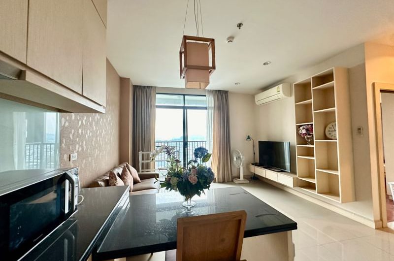 Condo for rent Sriracha, Suntara Residence, beautiful room, move in Ready fully decorated, Japanese style