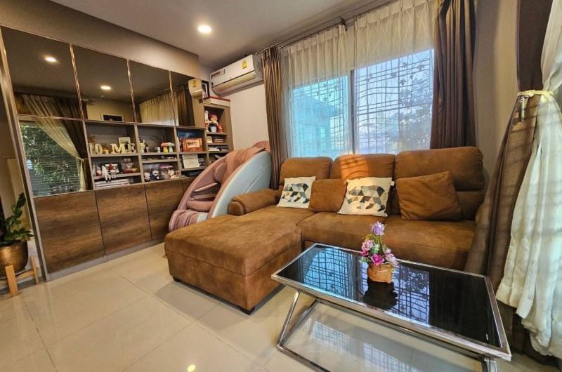 For sale 2-storey detached house with furniture, Grand Valley Village, Sukhumvit-Liang Nong Mon, Chonburi