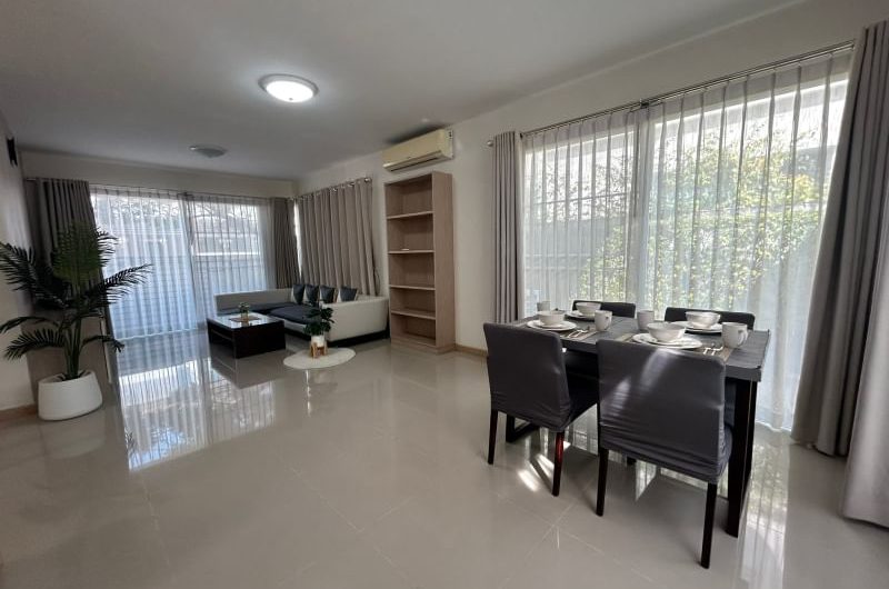 For rent 2-storey twin house, Casa Ville Suan Suea project, near J-Park Sriracha shopping mall.