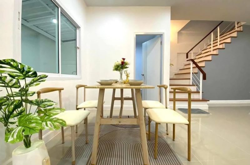 For sale: 2-storey townhouse, The Central Life Sriracha-Suan Suea project, Chonburi