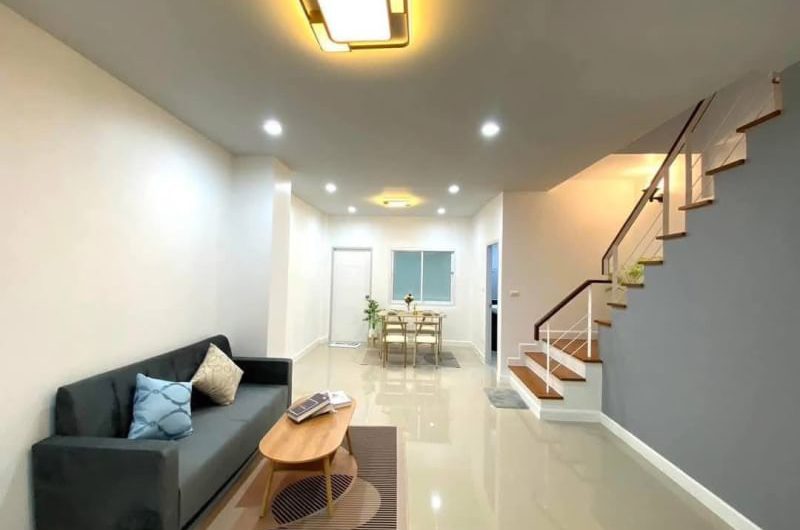 For sale: 2-storey townhouse, The Central Life Sriracha-Suan Suea project, Chonburi